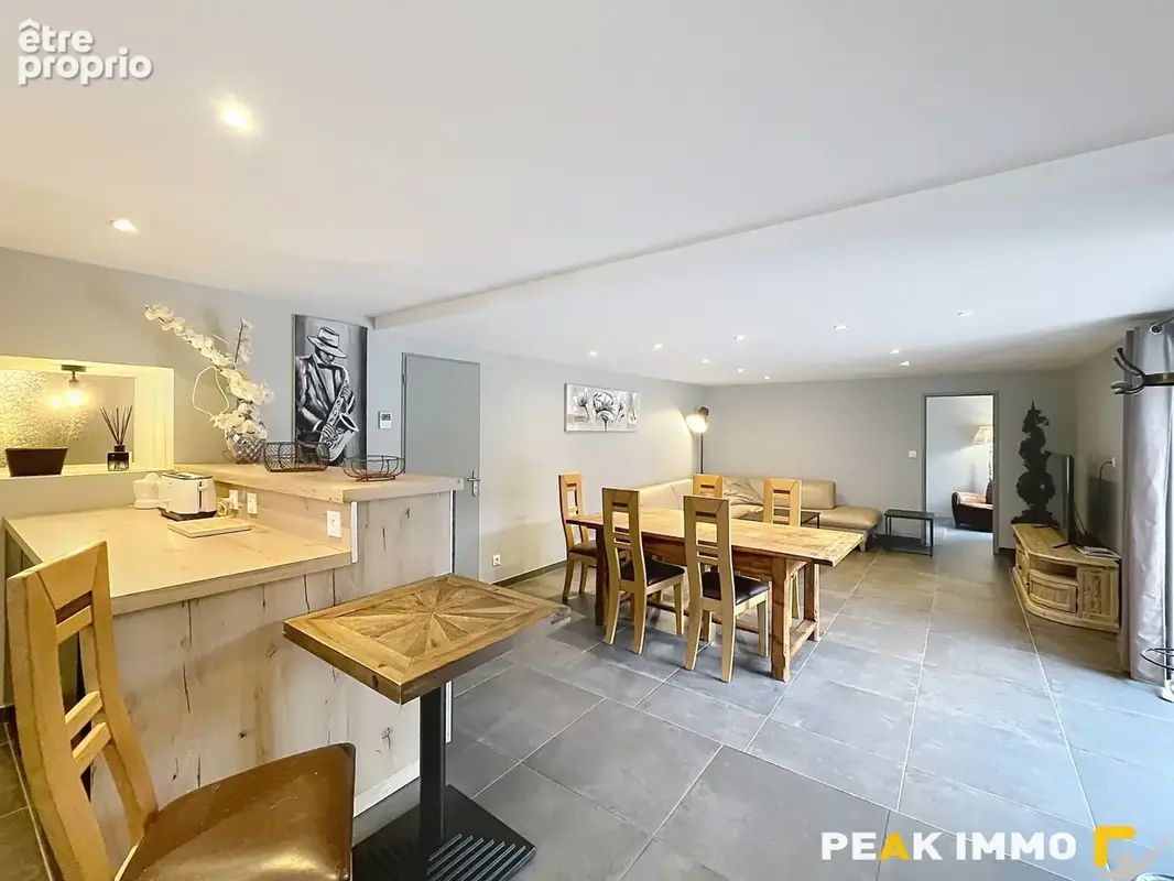 Appartement - 81 m2 avec terrasse et jardin - DOUSSARD - photo 2