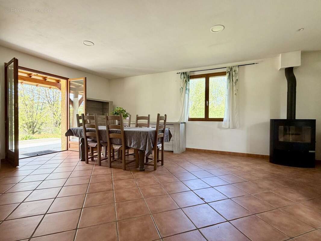 Maison à LES ARDILLATS