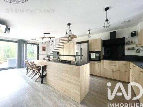 Photo 5 - Maison à MONTIGNY-LES-CORMEILLES