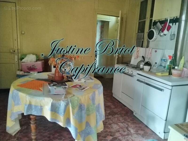 Maison à LA GUERCHE-SUR-L&#039;AUBOIS