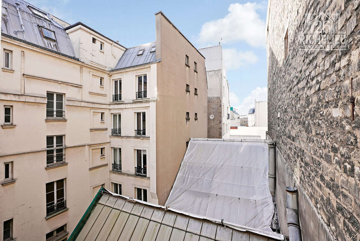 Appartement à PARIS-10E