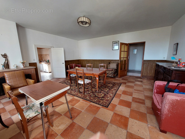 Maison à CHAMADELLE