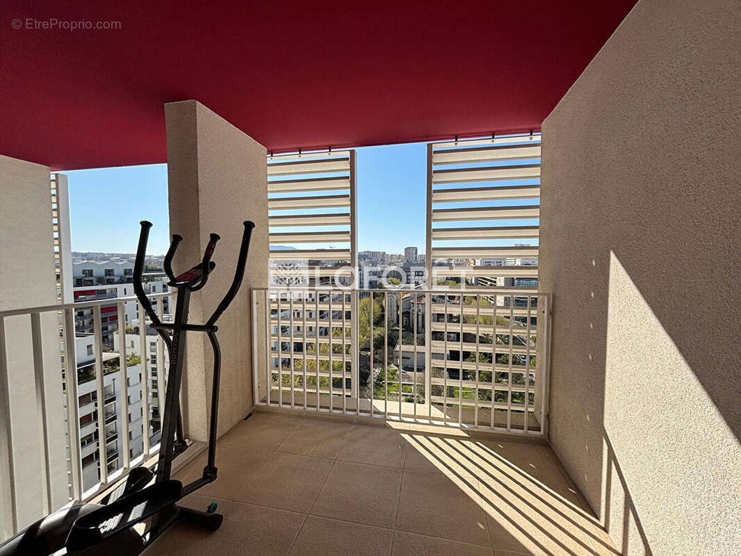 Appartement à MARSEILLE-2E