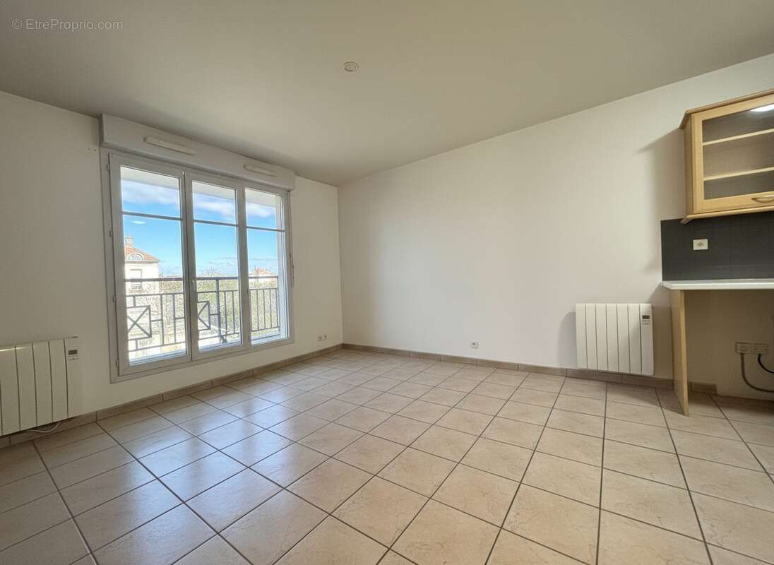 séjour - Appartement à BUSSY-SAINT-GEORGES