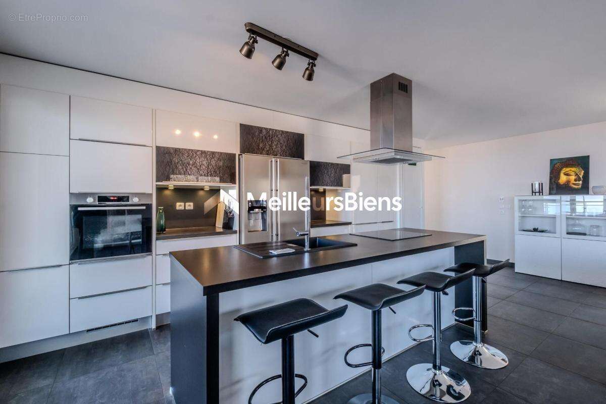 Appartement T4 103m² Evian les Bains, garage, vue lac - photo 11