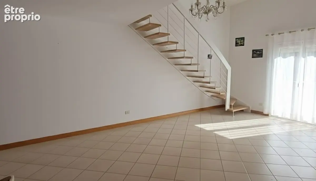 Grande maison à vendre 5 pièces FOUQUEBRUNE (16) + dépendances sur terrain d'env 6800 m2 - photo 9