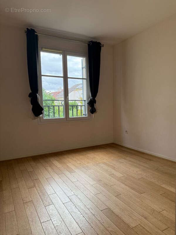 Appartement à CHILLY-MAZARIN