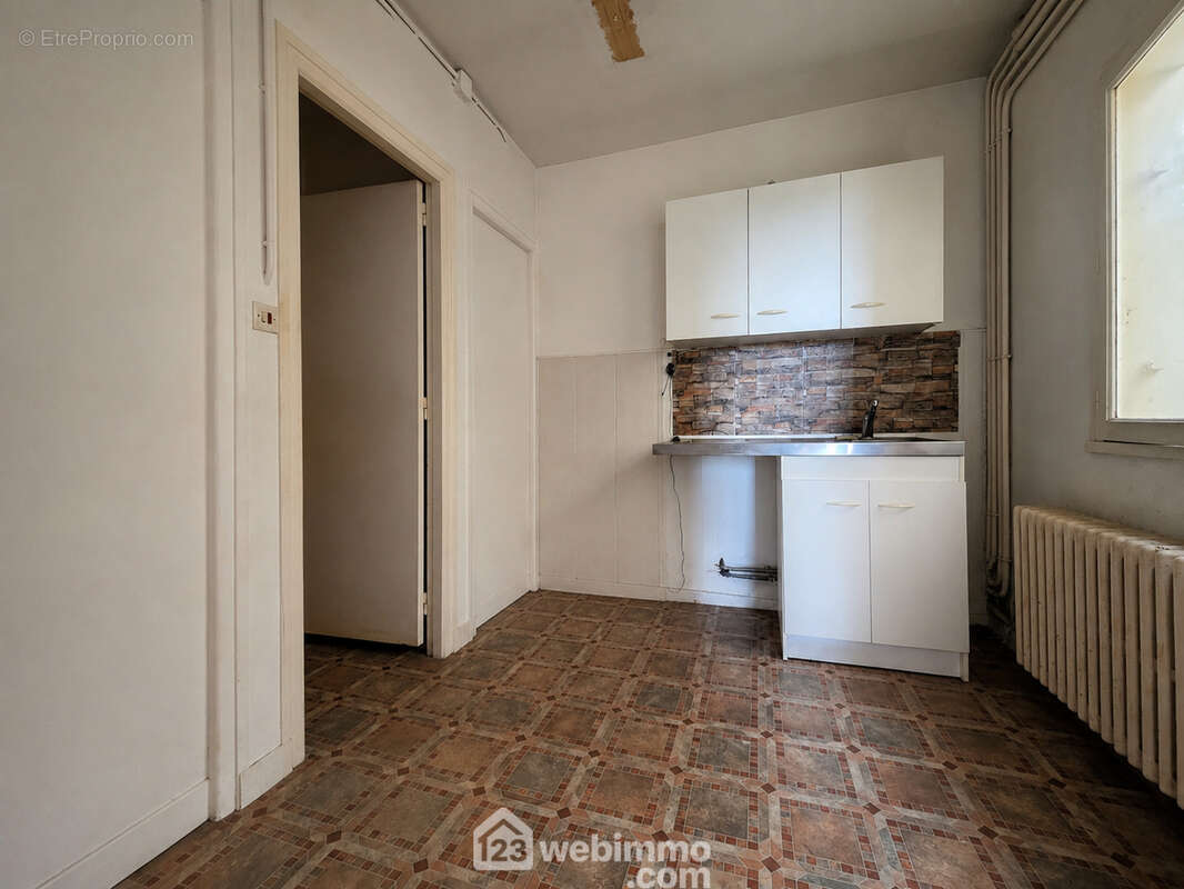 Appartement 180 m² à Laon  - photo 4