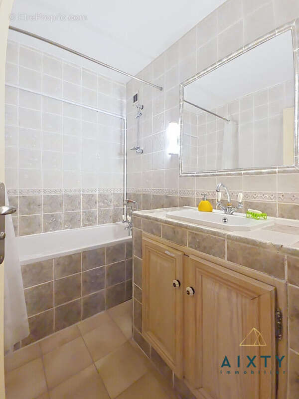 Appartement Marseille 4/5 pièce(s) 94 m2 - 3eme Etage vu dégagée - Balcon + Cave - photo 16