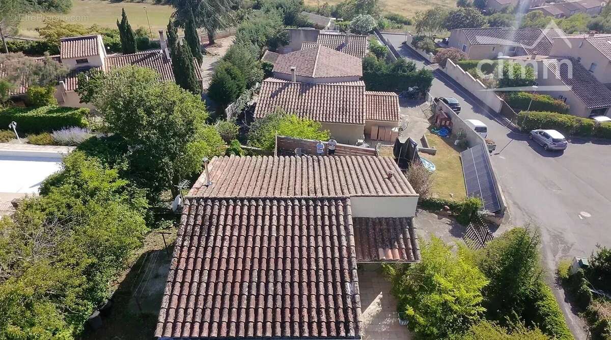 A vendre maison 4 faces de plain pied avec annexe, jardin et garage - photo 14