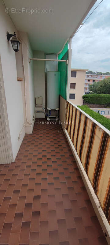 A vendre- Appartement T3 de 66m2 à 5mn à pied du port et des commerces à Sanary-sur-mer 83110(Var). - photo 8