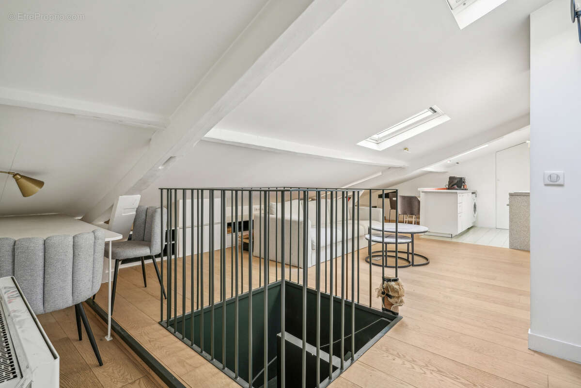 Appartement à PARIS-17E