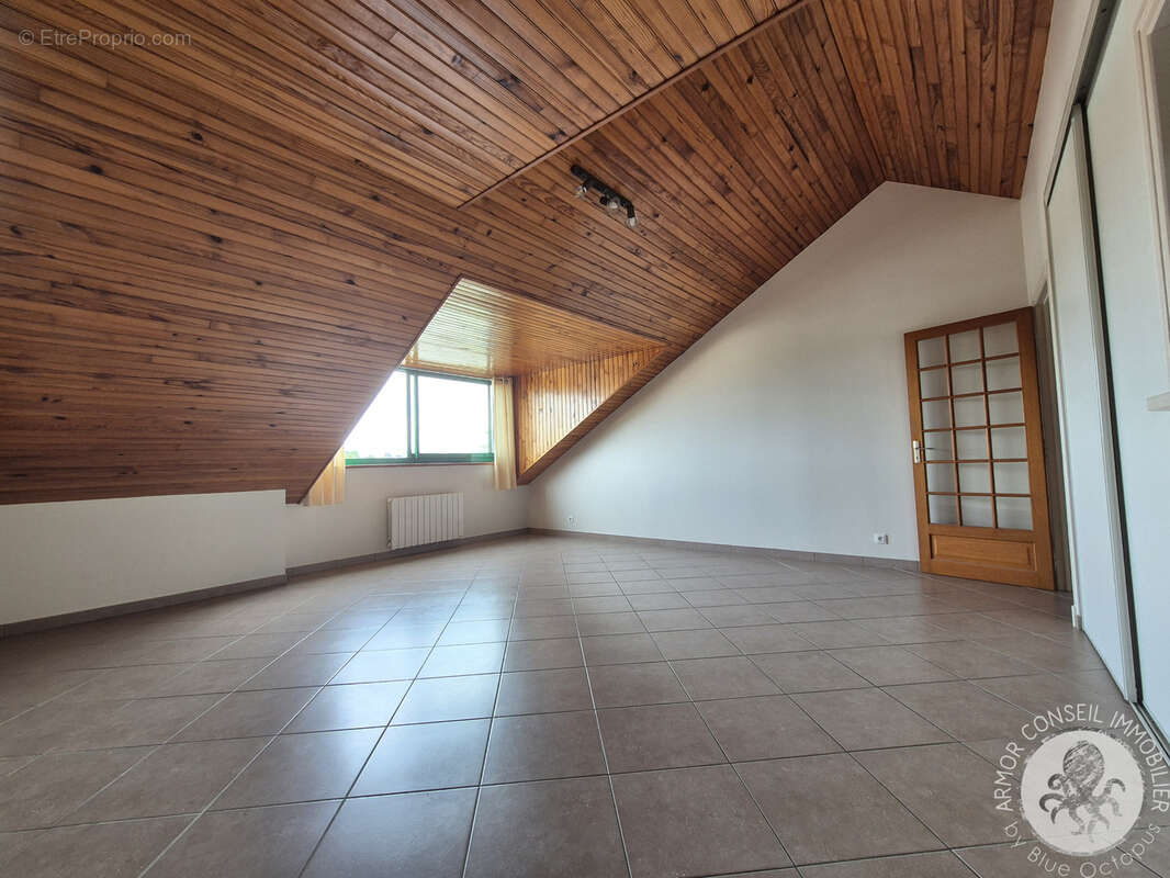 Appartement à LAMBALLE