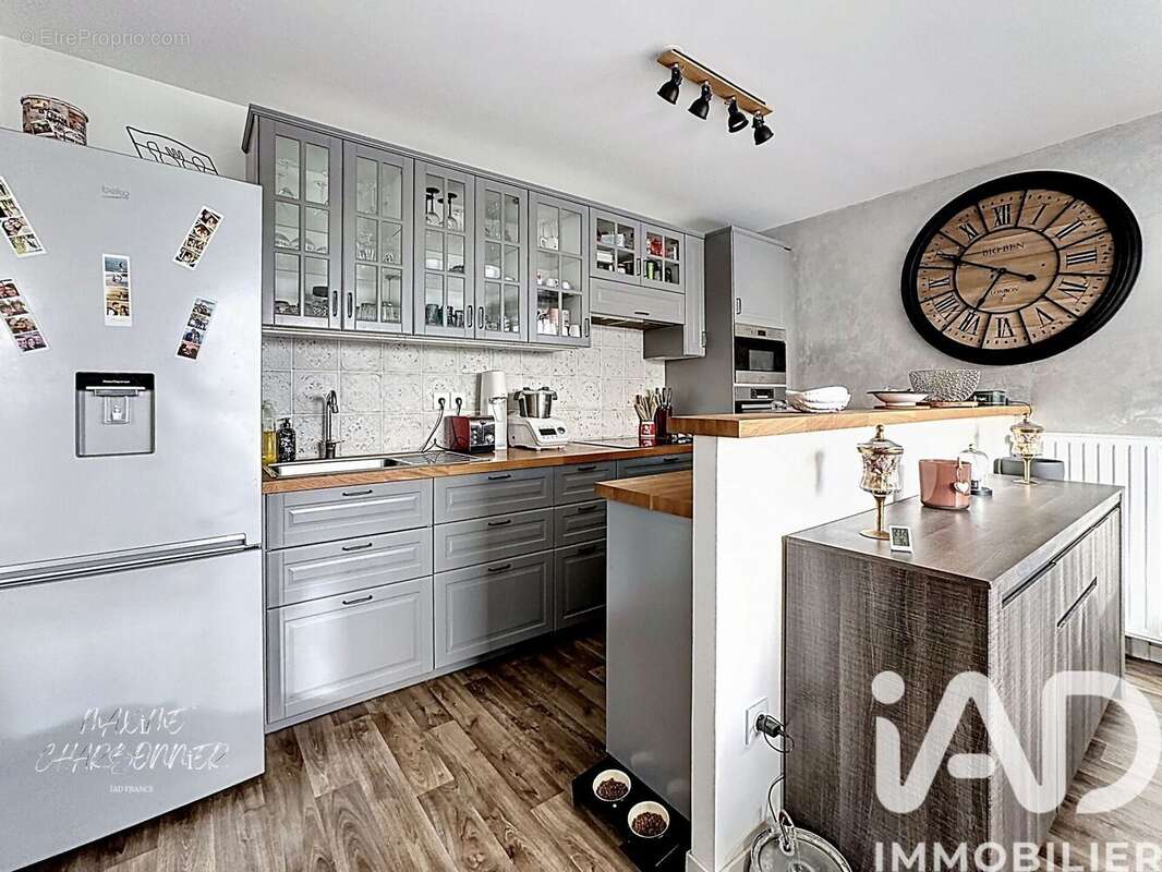 Photo 9 - Appartement à VERT-SAINT-DENIS