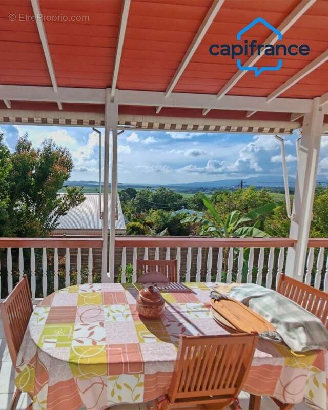 Maison à RIVIERE-SALEE