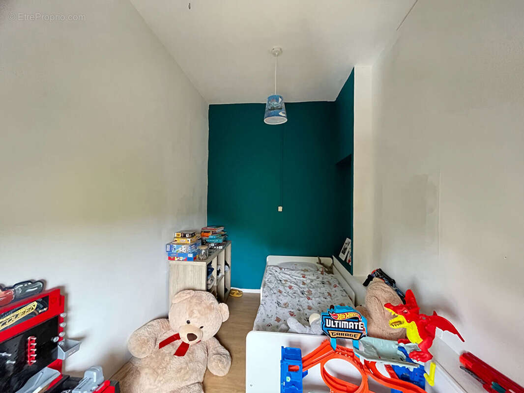 Maison à AMBARES-ET-LAGRAVE