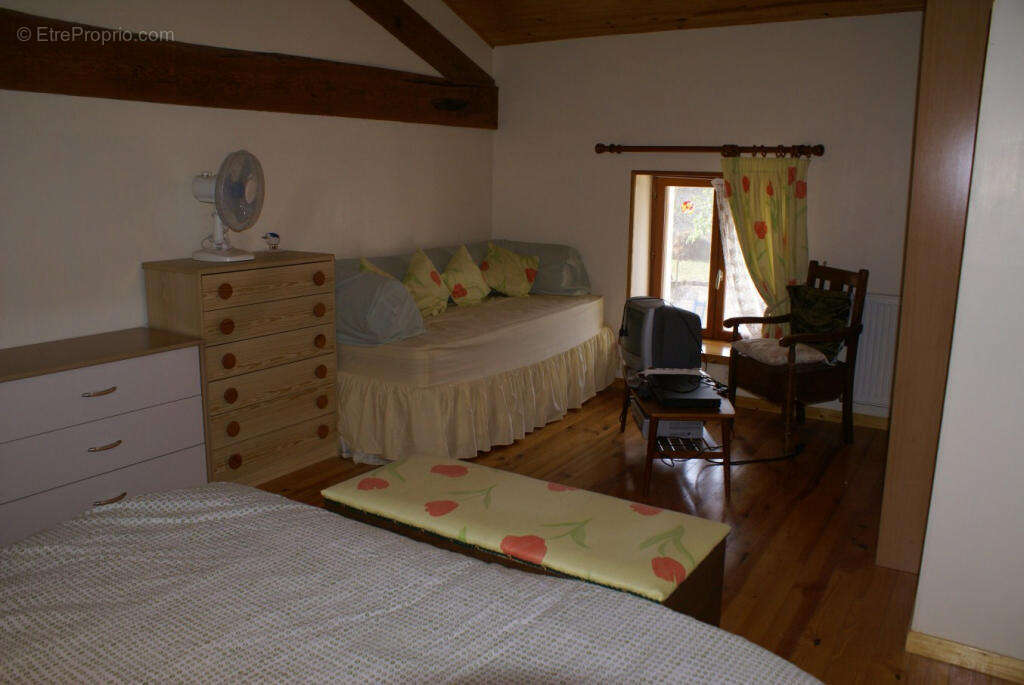 9. chambre - Maison à FONTAINE-CHALENDRAY