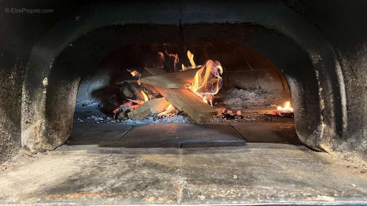 Commerce à PORT-DE-BOUC