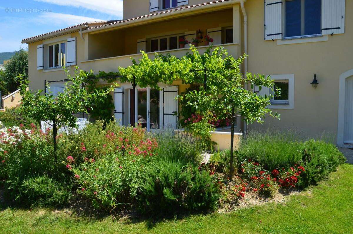 Maison À Vendre - Montbrun-les-Bains - 245 m² - photo 2