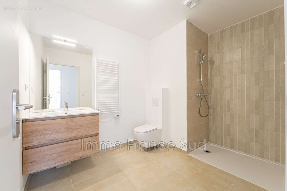 Appartement à LA GARDE-FREINET