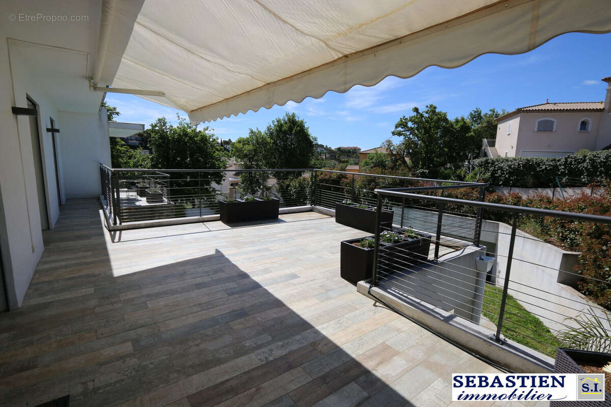 Appartement 83 m² à Frejus  - photo 7