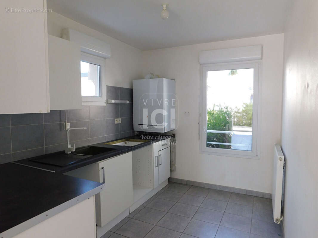 Maison Murs Erigne 86 m² - photo 6