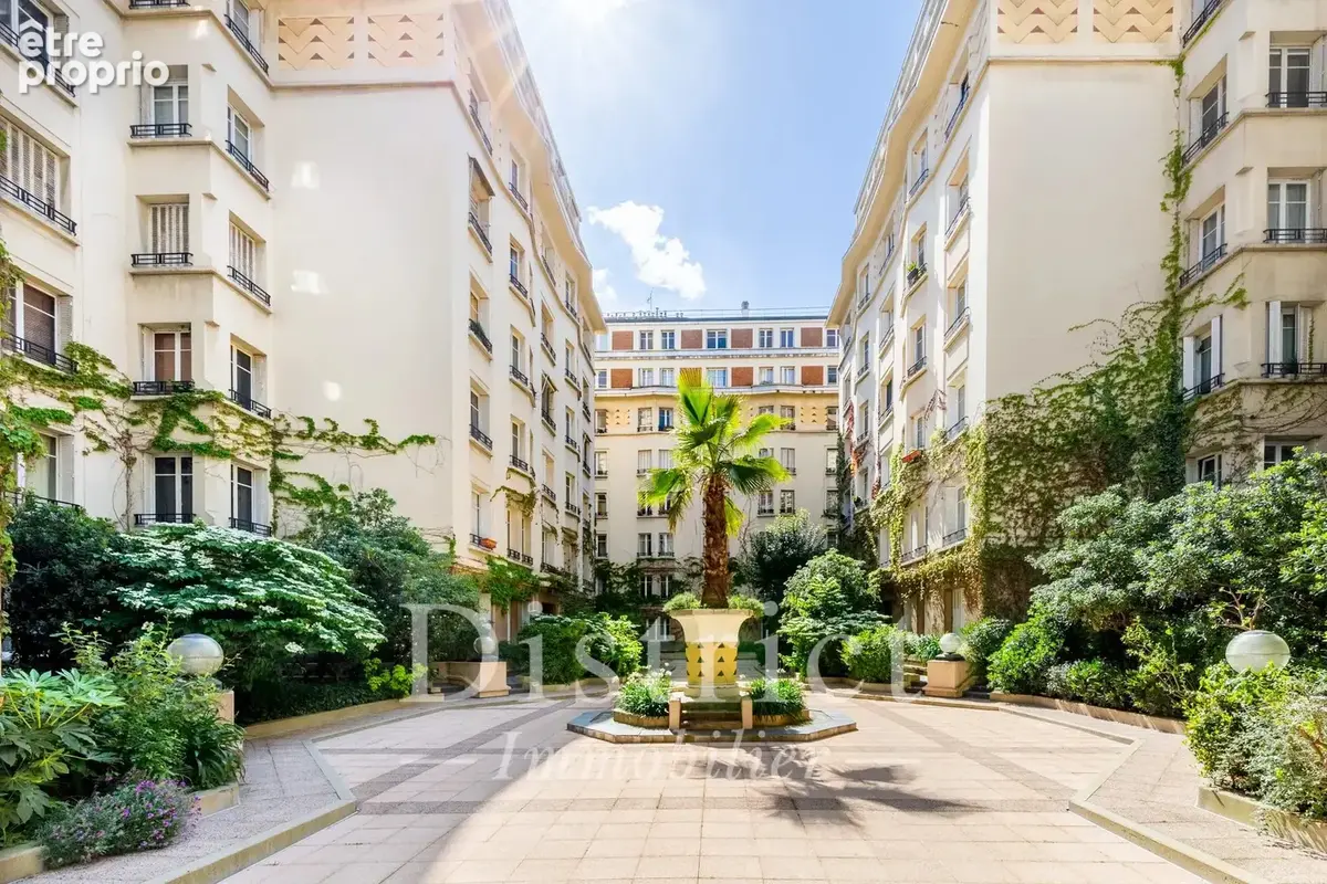 Champs de Mars - Saint Dominique. Appartement de 112m² au dernier étage, terrasse de 12m² avec magnifique vue plein soleil. - photo 15