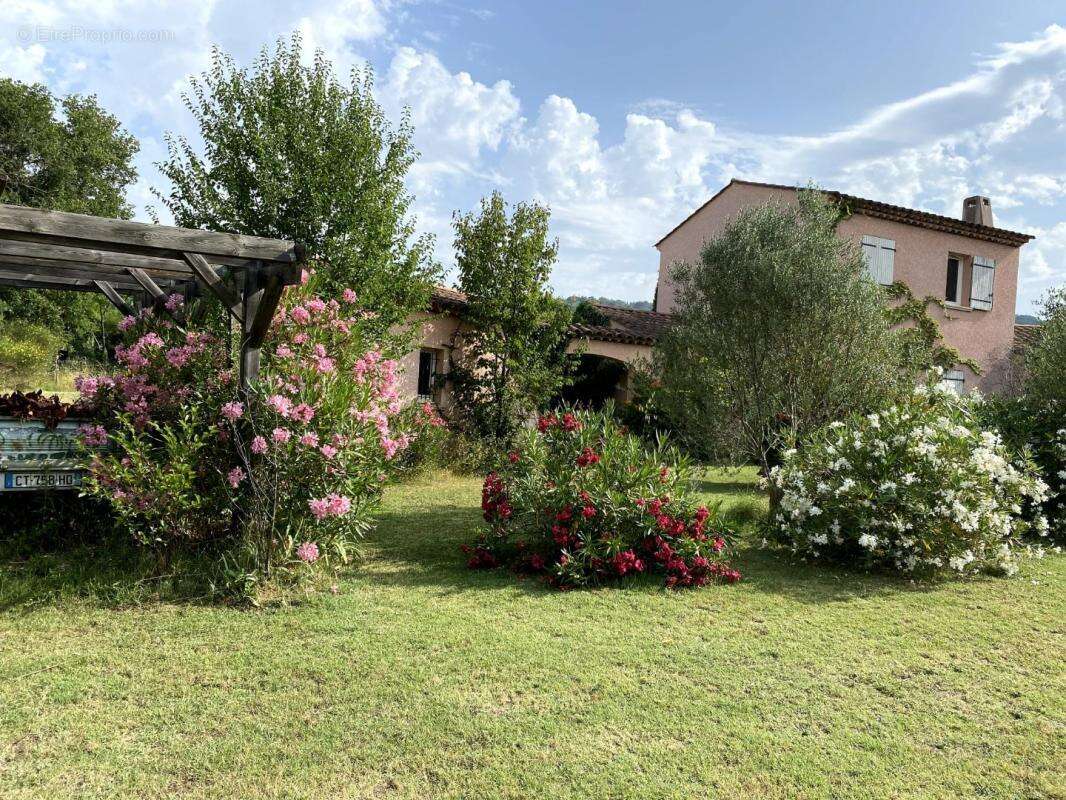 Maison à MONTAUROUX