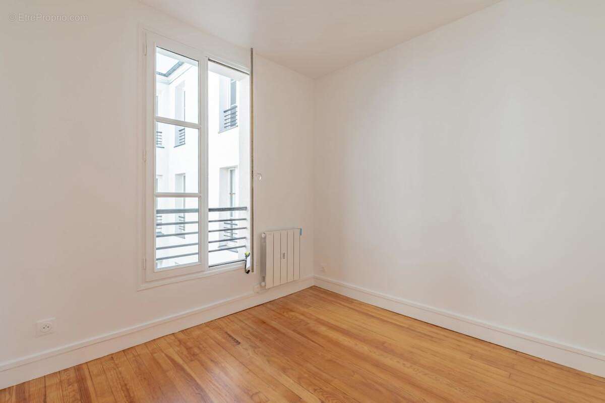 Appartement à PARIS-3E