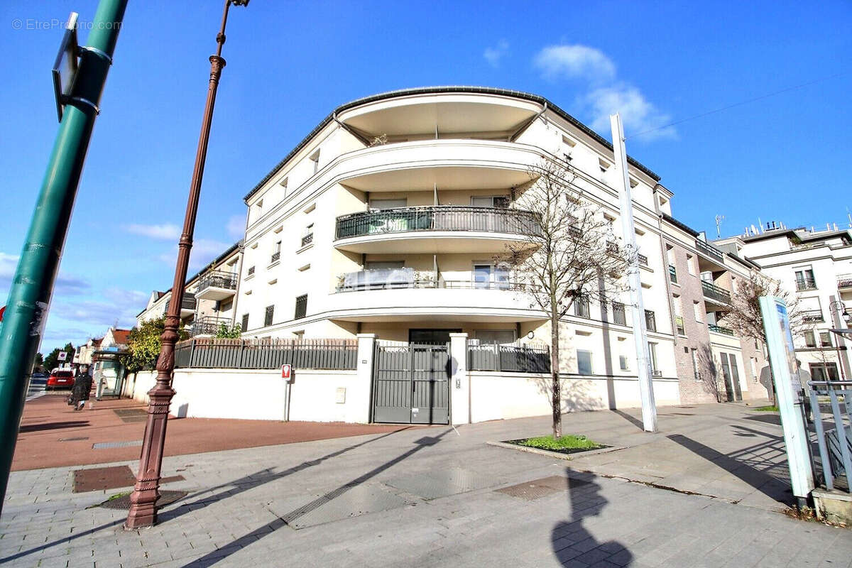 Appartement à GENNEVILLIERS