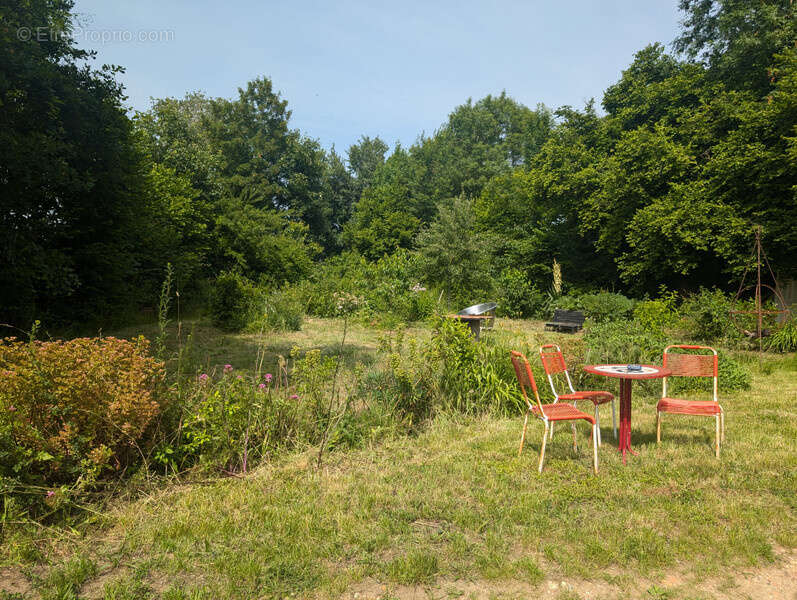 Maison à BELLOU-SUR-HUISNE