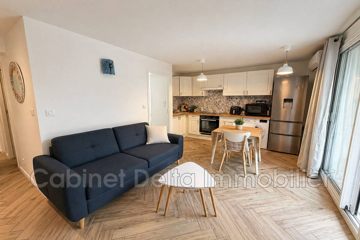 Appartement à SIX-FOURS-LES-PLAGES