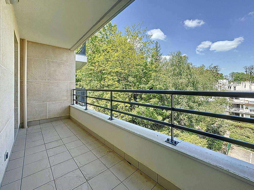 Appartement à LE PLESSIS-ROBINSON