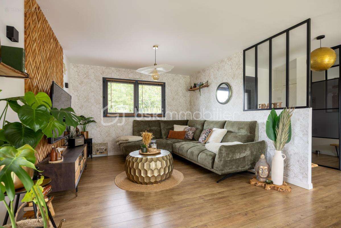 Maison récente de 102 m² avec jardin sans vis-à-vis – Briollay - Piscinable - photo 6