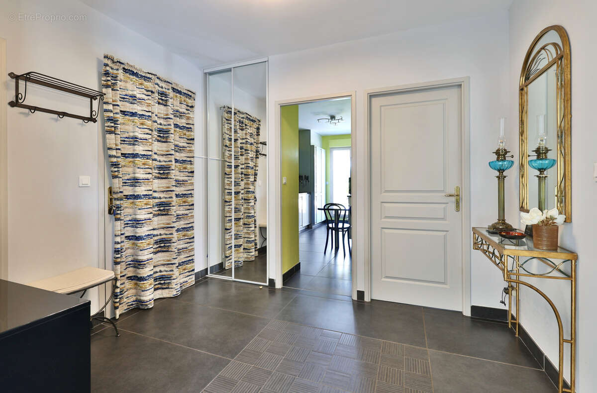 Appartement à TASSIN-LA-DEMI-LUNE