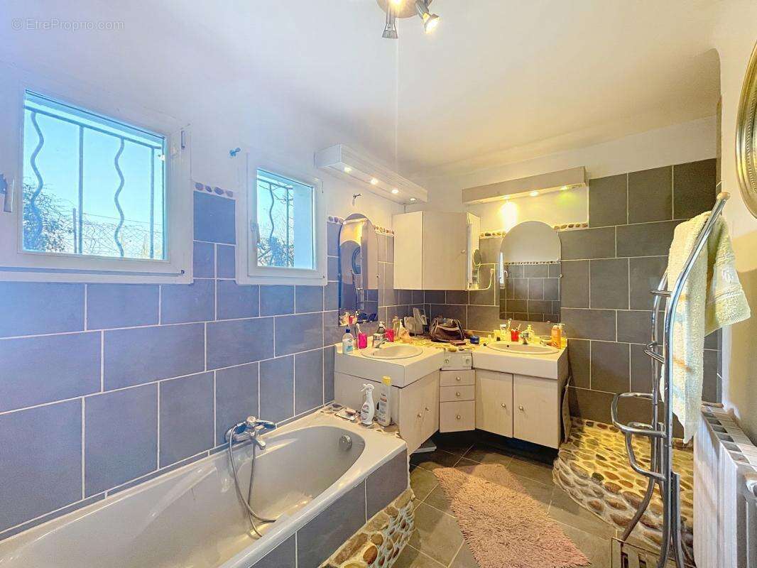 Maison à BEDARRIDES