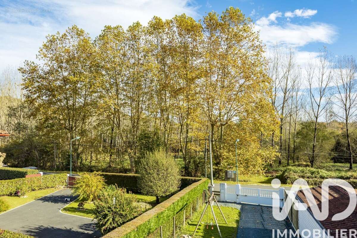 Photo 4 - Maison à BRISCOUS