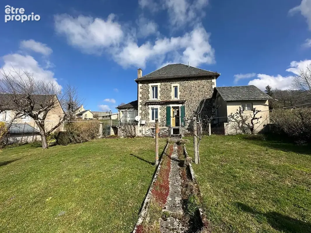Maison à CURIERES