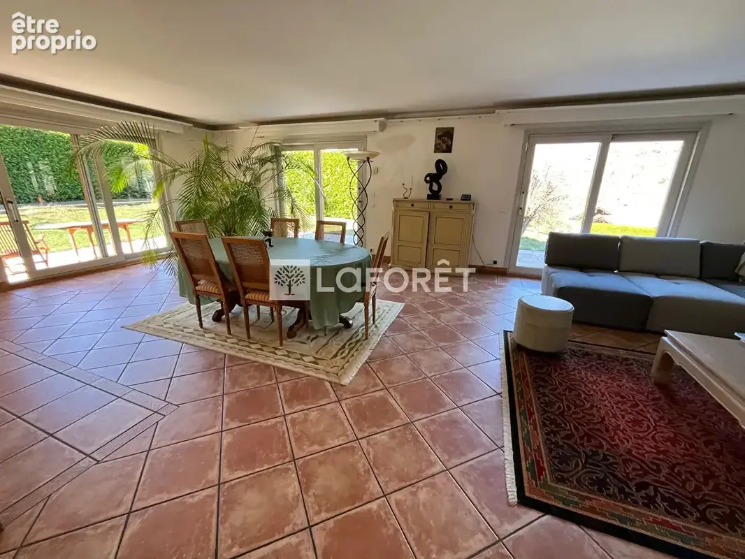 73210 La Plagne Tarentaise Belle maison T6 avec terrasse, garage, jardin - photo 11