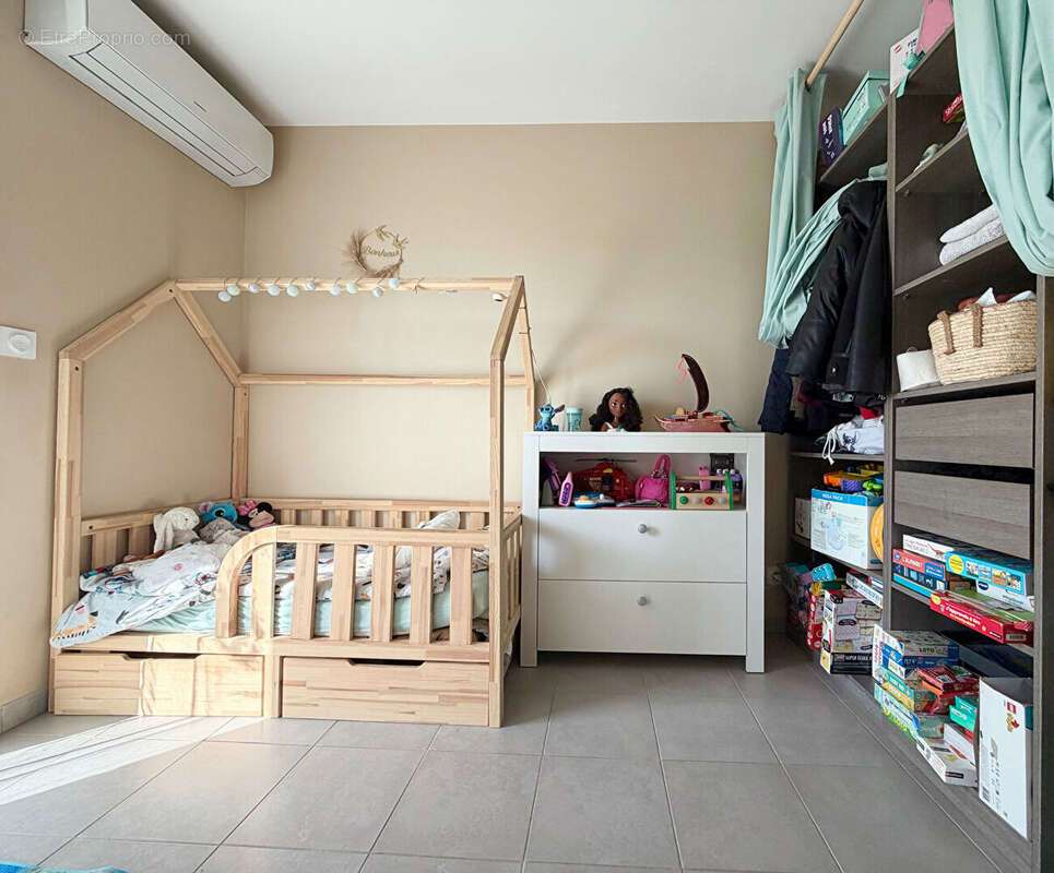 Appartement à CHATEAUNEUF-LES-MARTIGUES