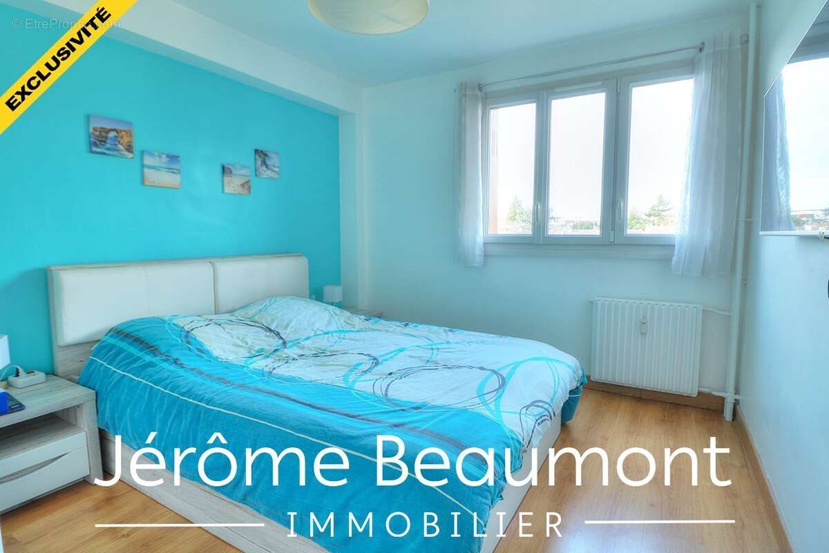 Appartement à EZANVILLE