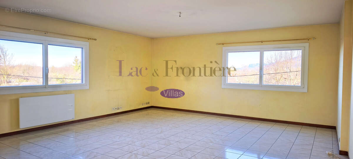Appartement à DOUVAINE