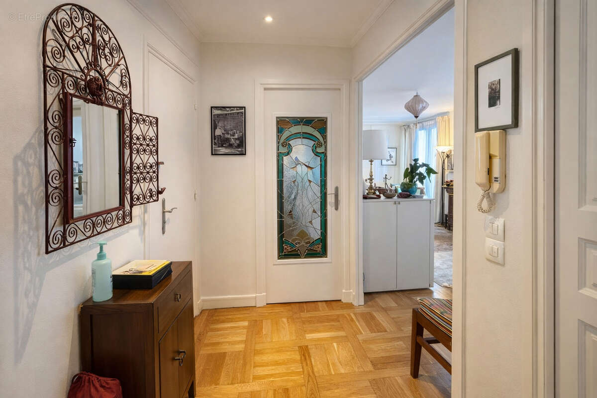 Appartement à PARIS-15E