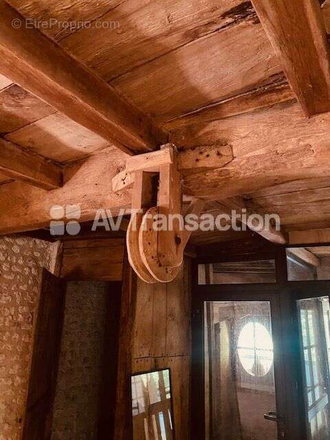 Maison 363 m² à Voulgezac  - photo 9