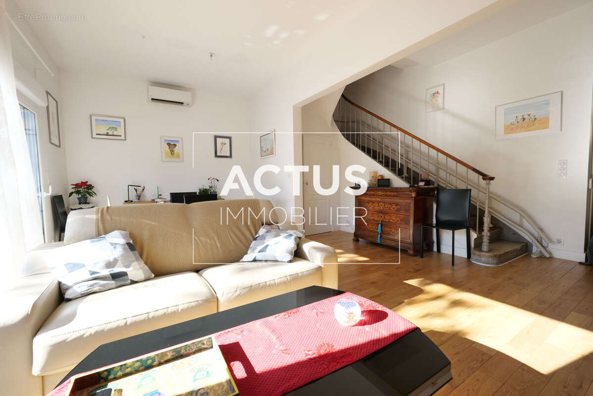 Maison 126 m² à Salon-De-Provence  - photo 3