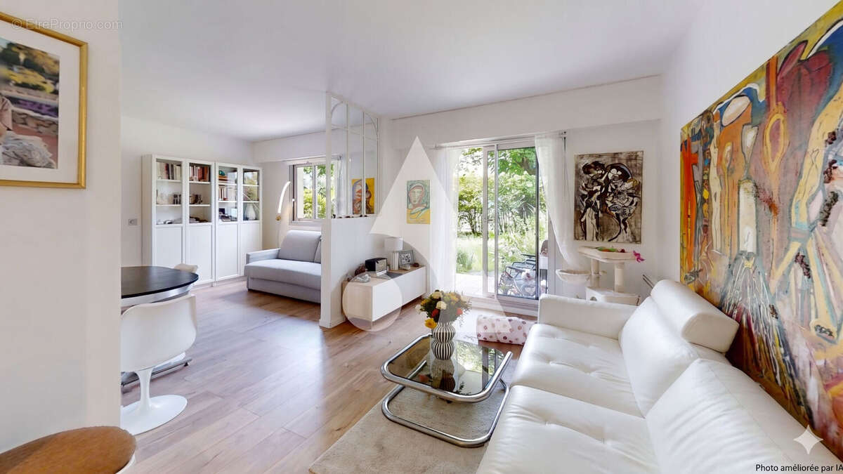 Appartement à LA GARENNE-COLOMBES