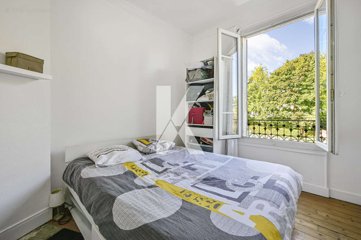 Chambre - Appartement à RUEIL-MALMAISON