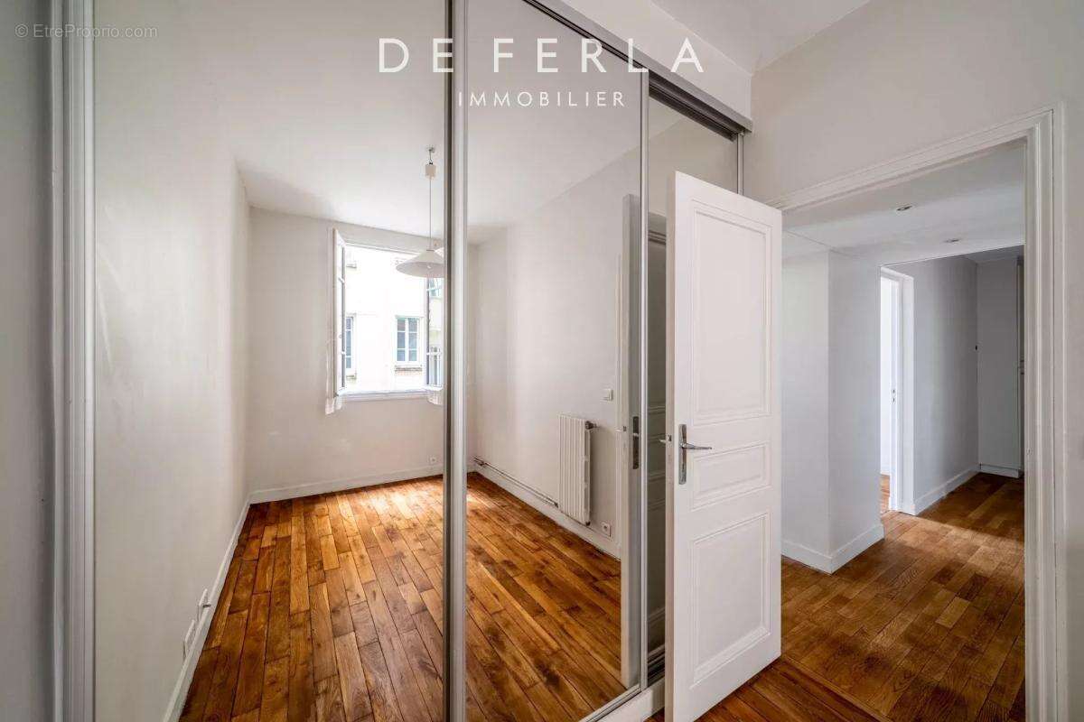 Appartement à PARIS-15E