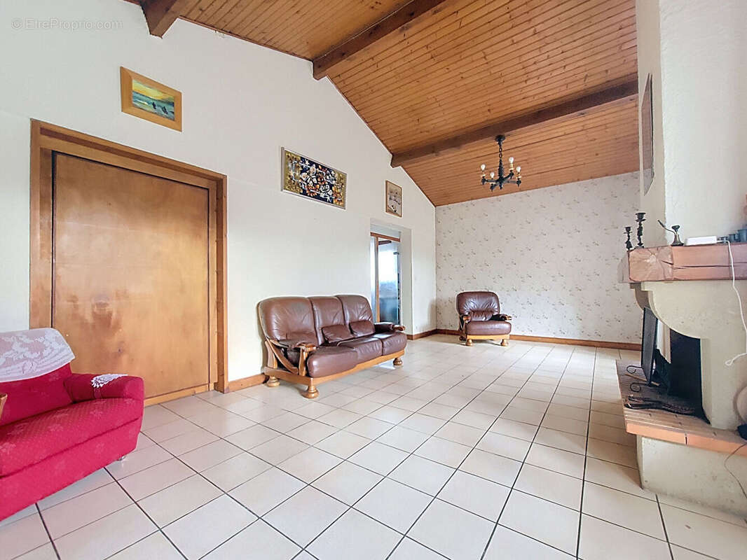 Maison à BLANQUEFORT