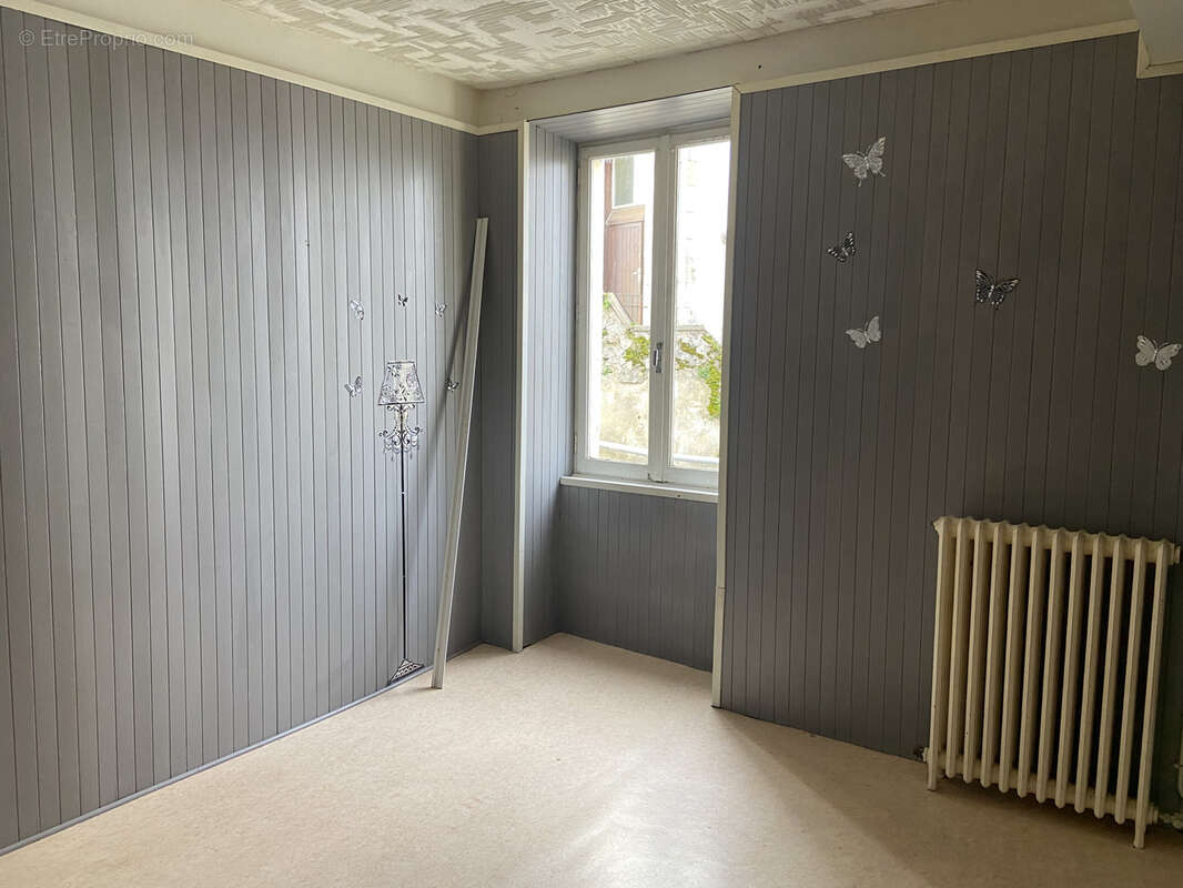 Appartement à SAINT-GERMAIN-DES-FOSSES